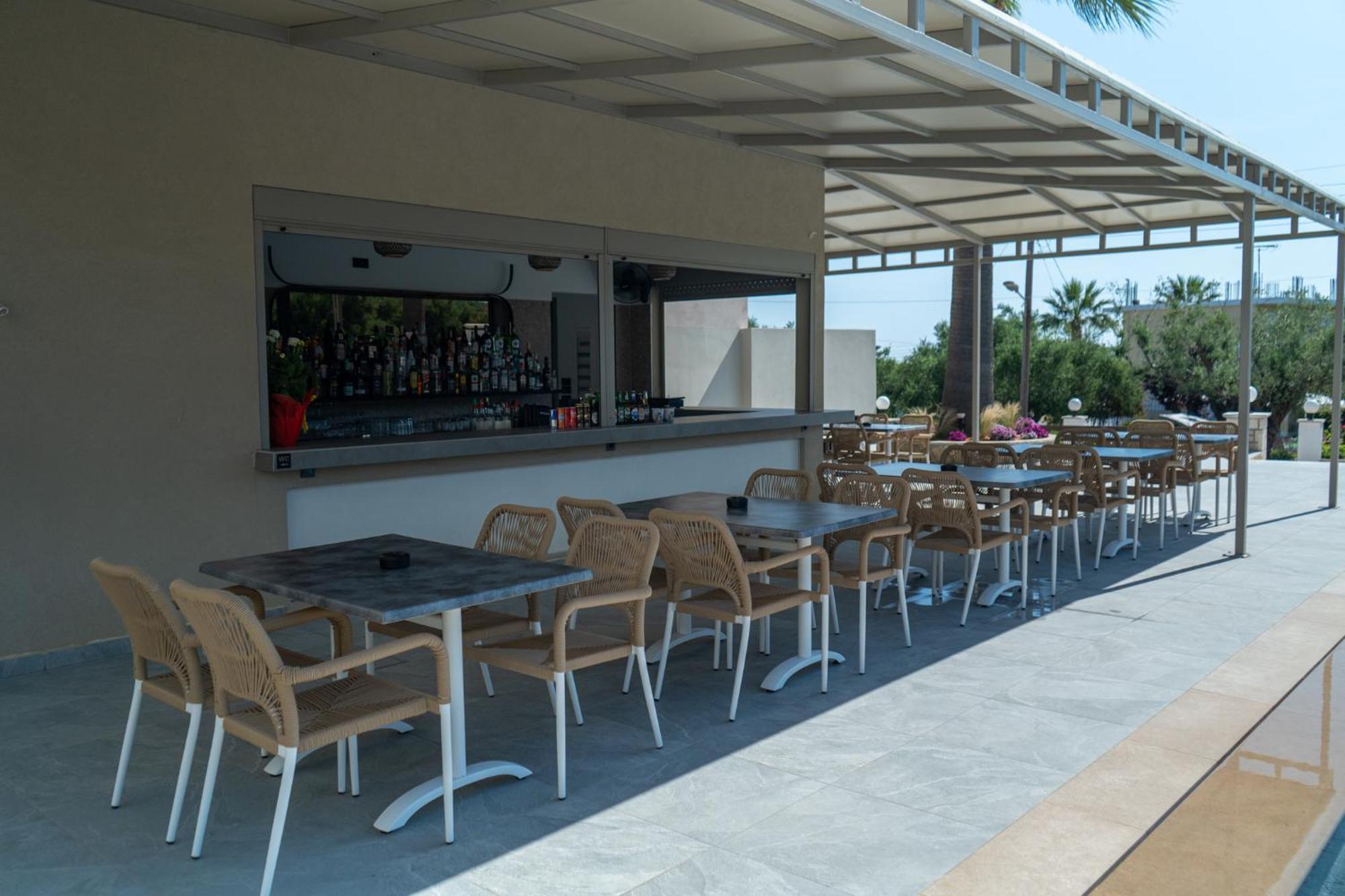 Remezzo Studios & Apartments อามูดี ภายนอก รูปภาพ