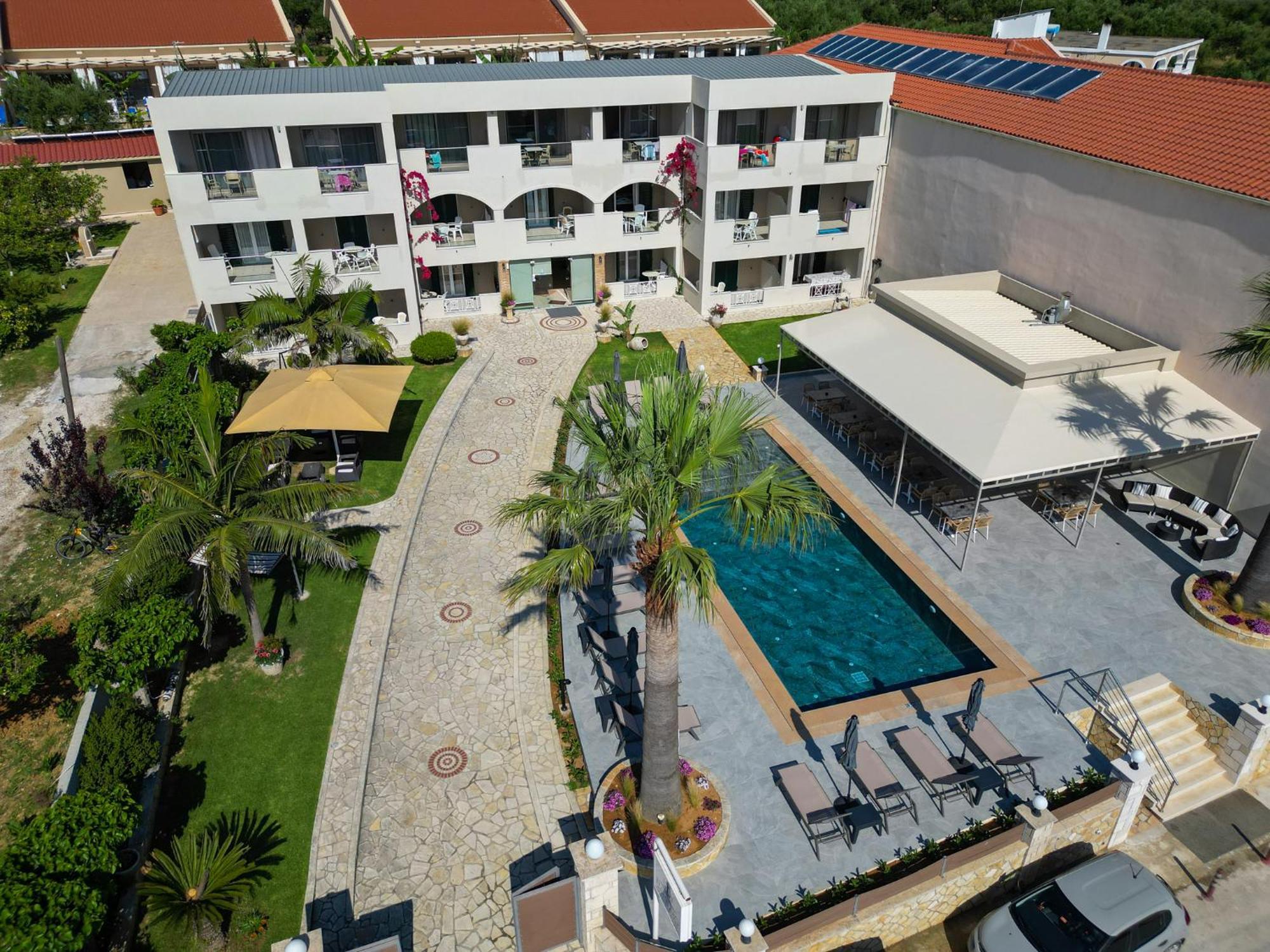 Remezzo Studios & Apartments อามูดี ภายนอก รูปภาพ