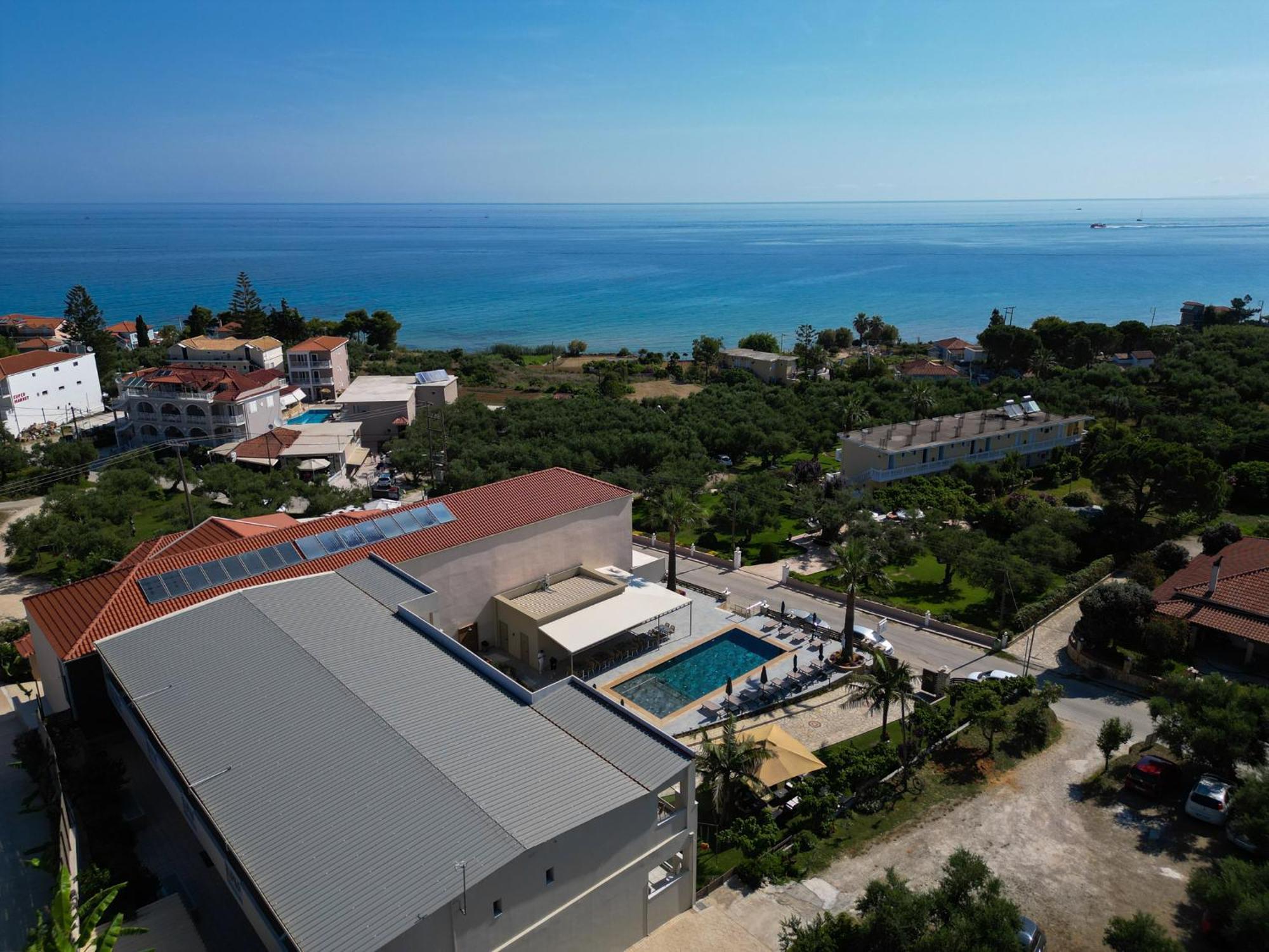 Remezzo Studios & Apartments อามูดี ภายนอก รูปภาพ