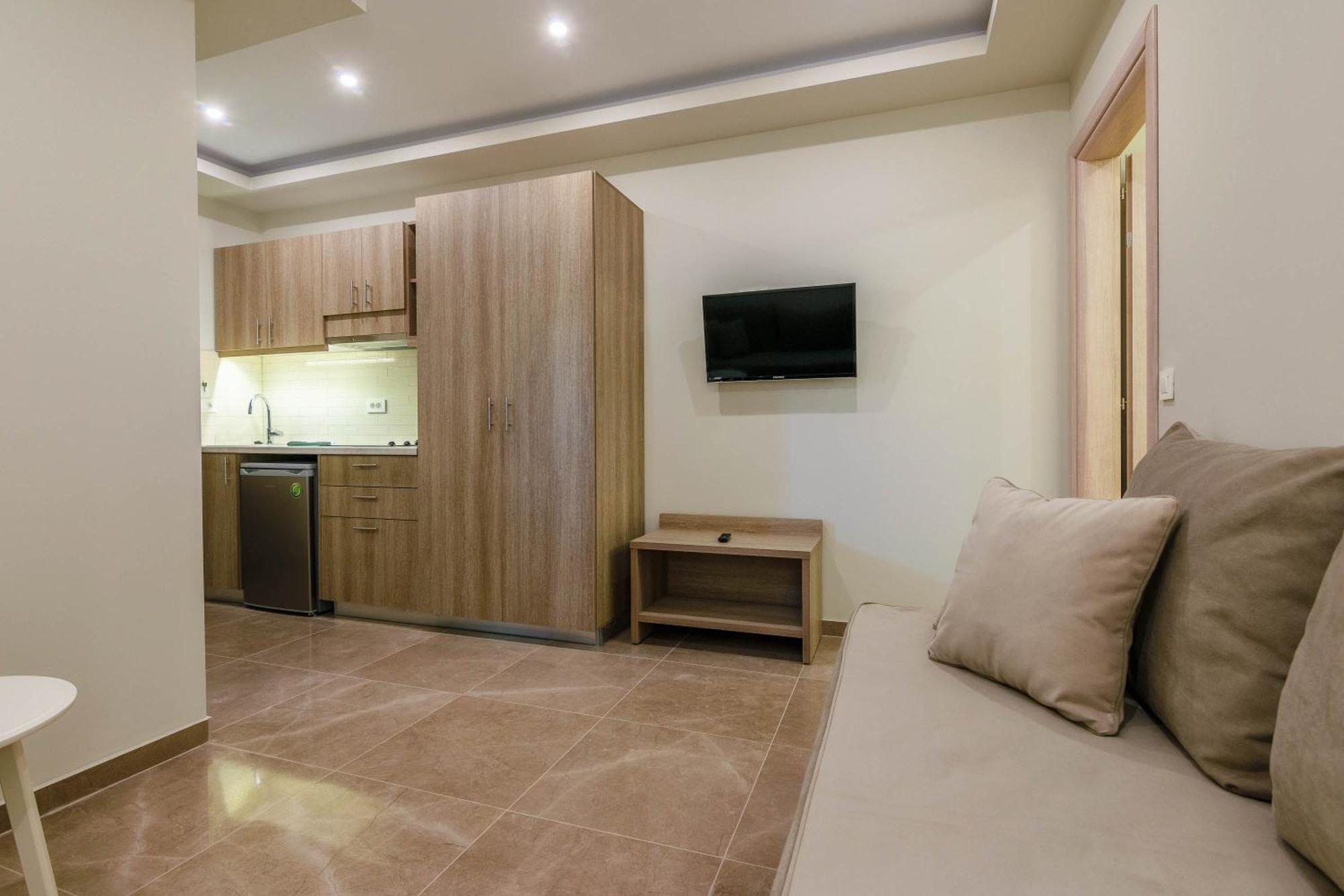 Remezzo Studios & Apartments อามูดี ภายนอก รูปภาพ
