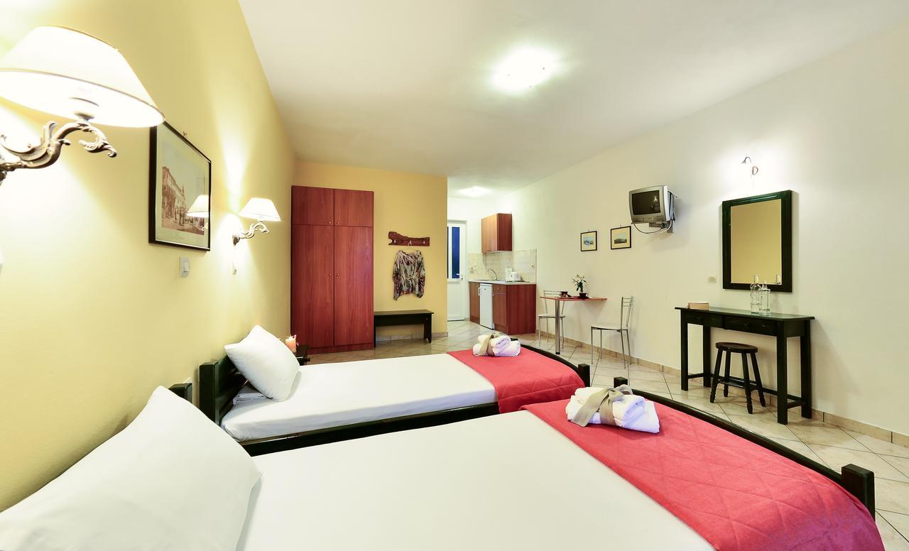 Remezzo Studios & Apartments อามูดี ภายนอก รูปภาพ