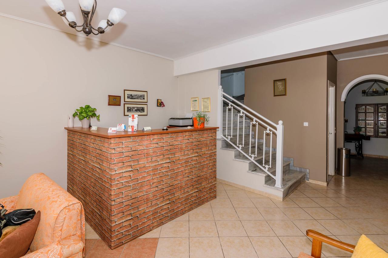 Remezzo Studios & Apartments อามูดี ภายนอก รูปภาพ