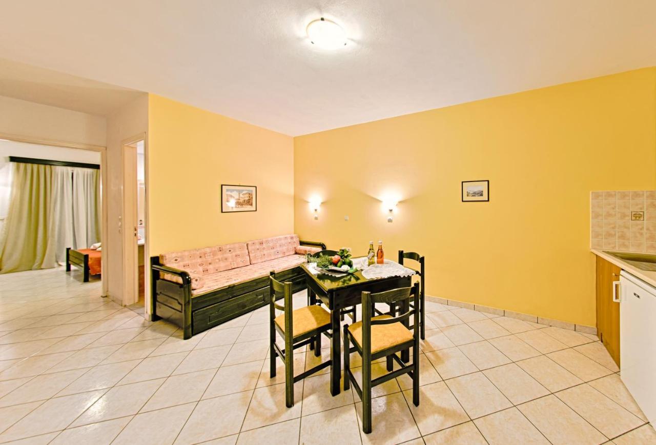 Remezzo Studios & Apartments อามูดี ภายนอก รูปภาพ